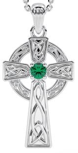 Halskette mit irischem keltischem Kreuz-Anhänger aus Silber mit Smaragd