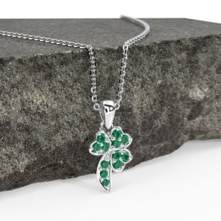 Zilveren echte smaragd. 4cts Ierse klaver hanger ketting