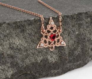 Diamant Rubin Reste sig Guld Keltiskt Treenighet Knut Halsband