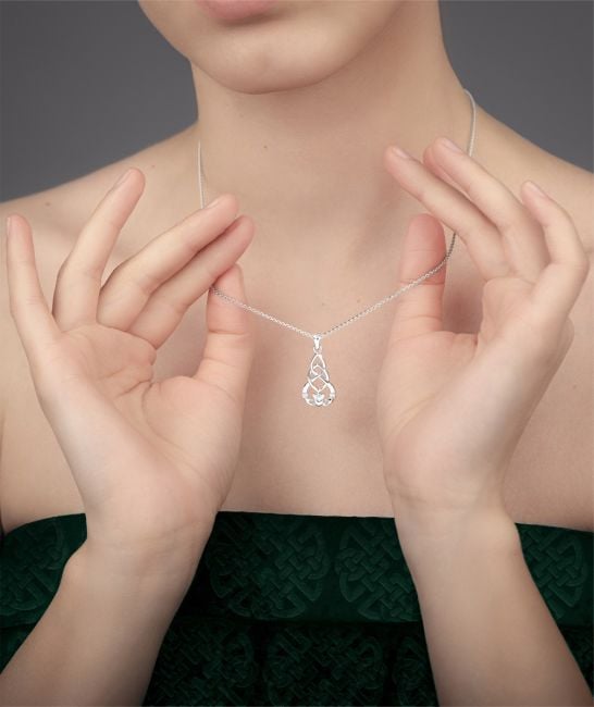 Glencara necklace 2025